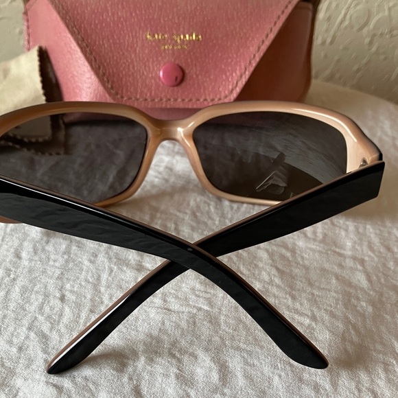 Kate Spade: VTG Tatums Sunglasses- case & cloth- marks main image 5